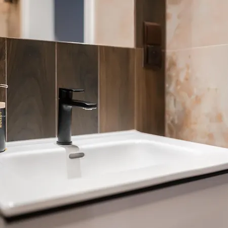 Apartment Ans Hanza Tower No 428 - Swimming Pool, Sauna, Jacuzzi, Viewing Terrace