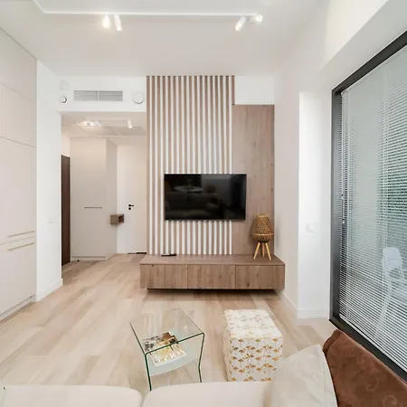 Apartment Ans Hanza Tower No 428 - Swimming Pool, Sauna, Jacuzzi, Viewing Terrace *