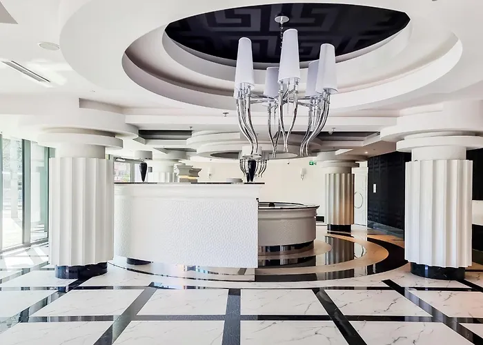 Ans Hanza Tower No 428 - Swimming Pool, Sauna, Jacuzzi, Viewing Terrace Apartment